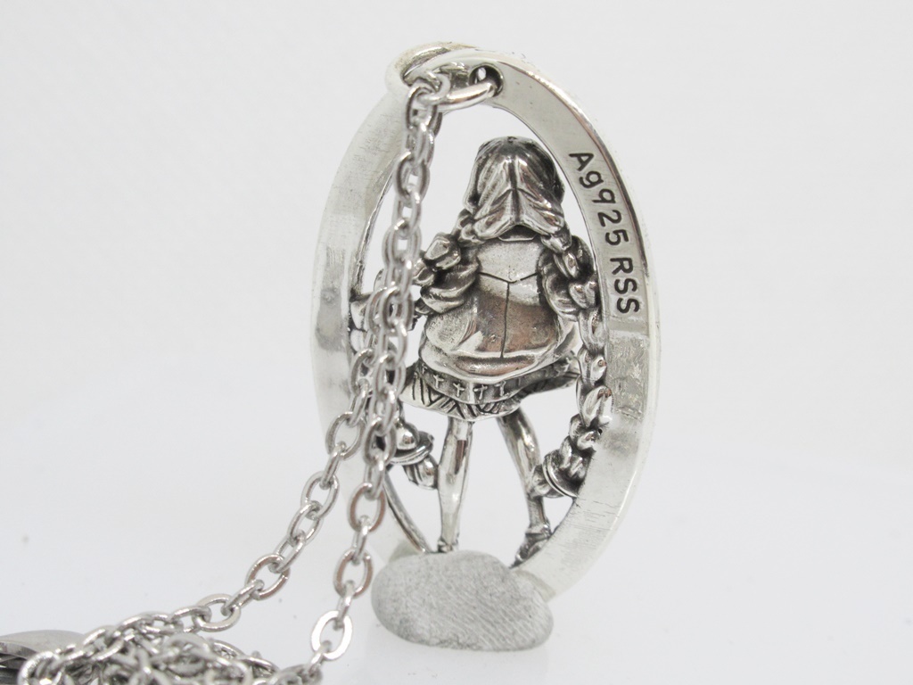 あかりちゃんV6フレームシルバーペンダント