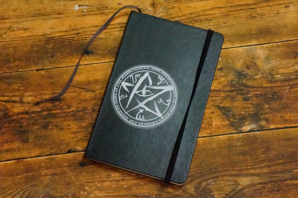 【クトゥルフ神話】エルダーサインステッカー(ホワイト)