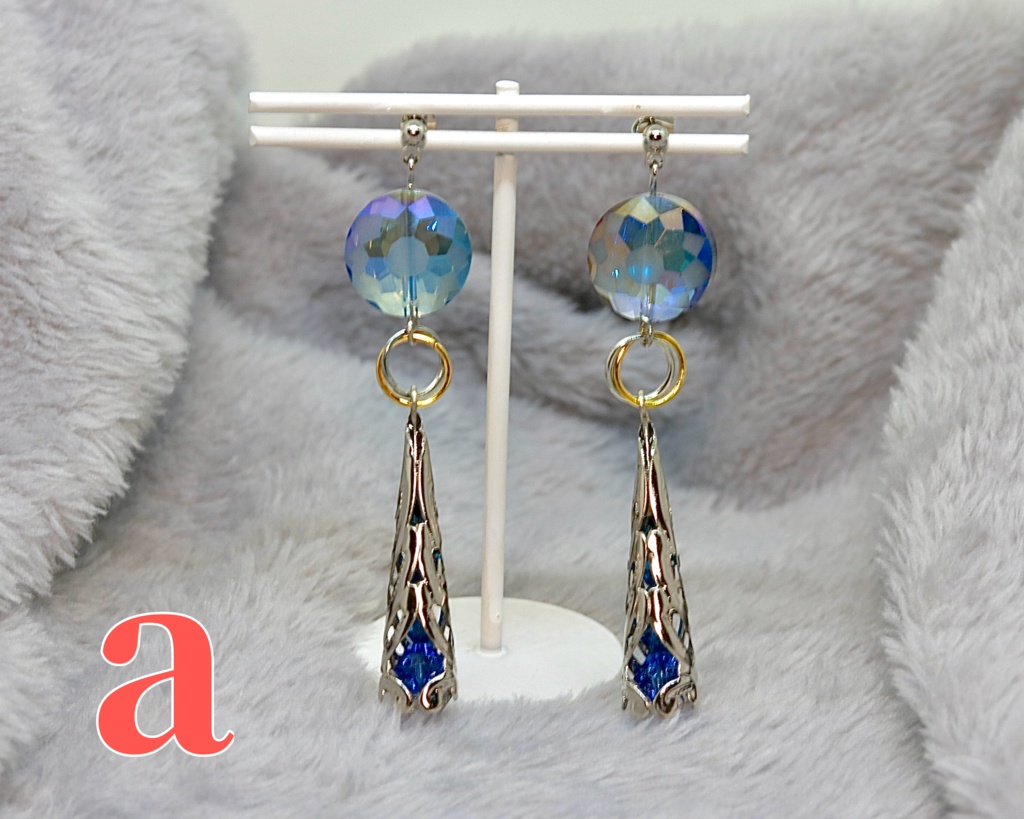 小柳ロウイメージピアス