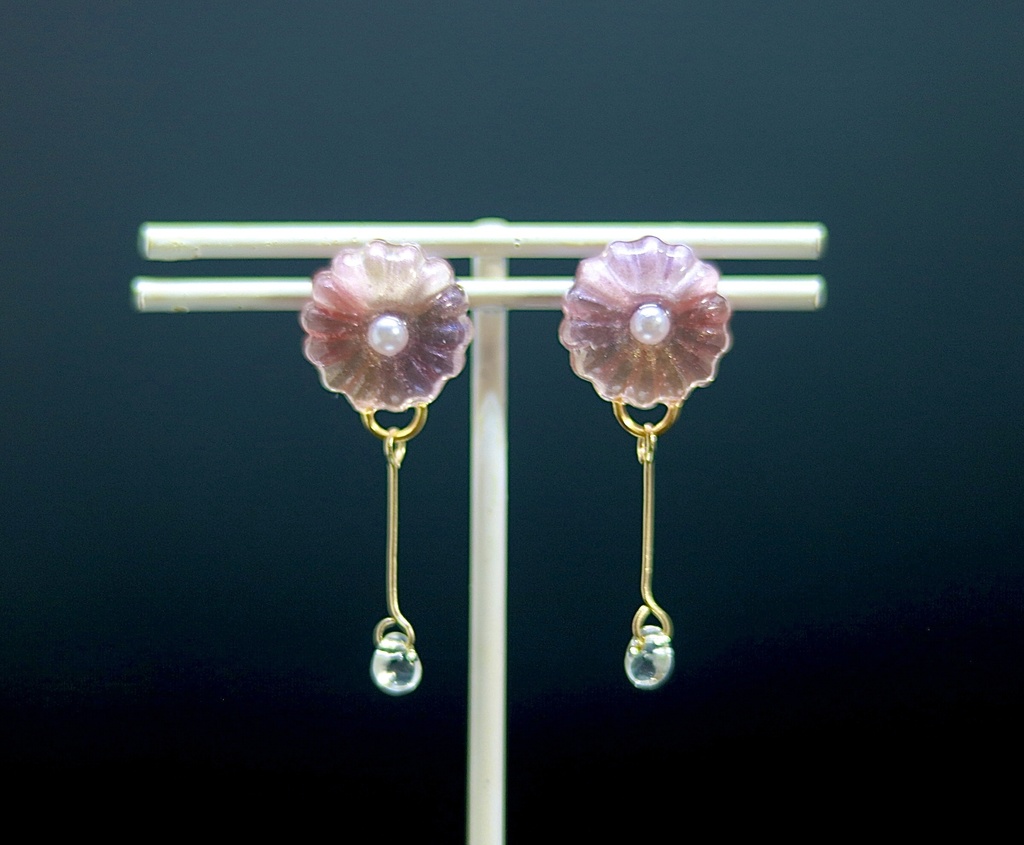 和風な花ピアス