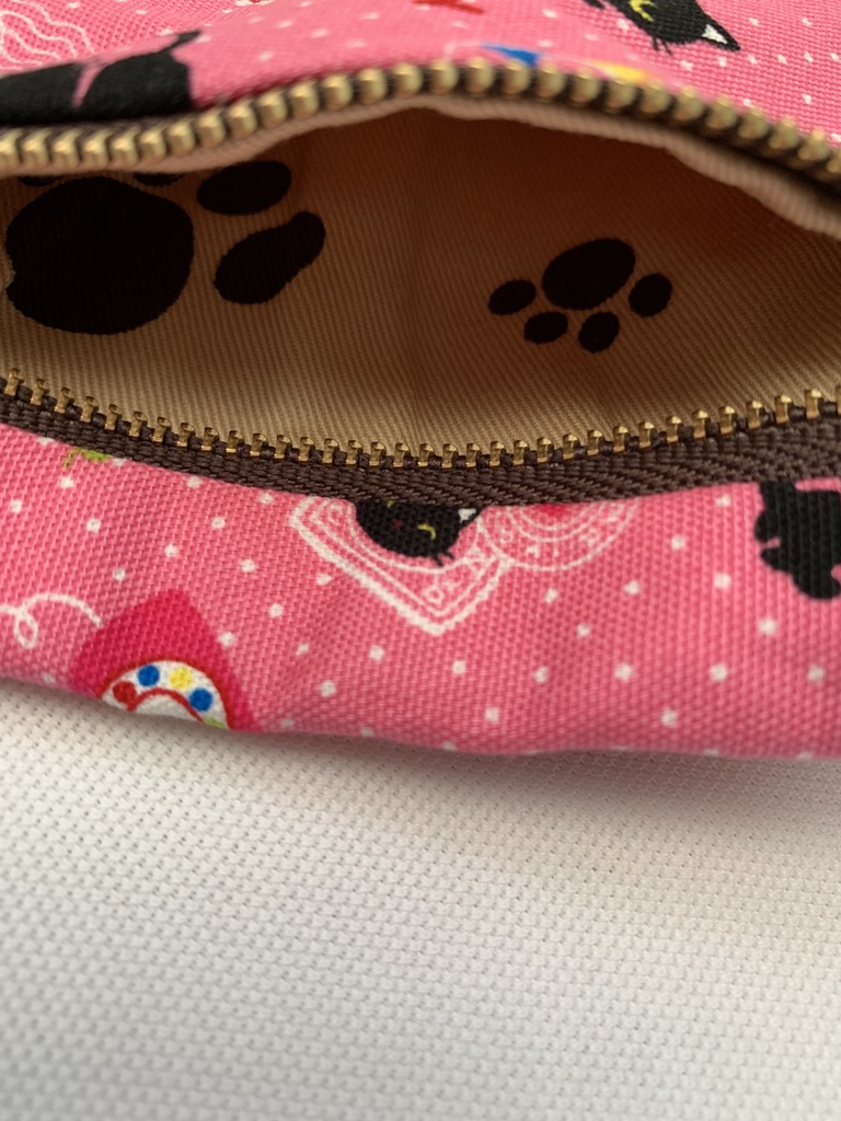 ティシュポーチ