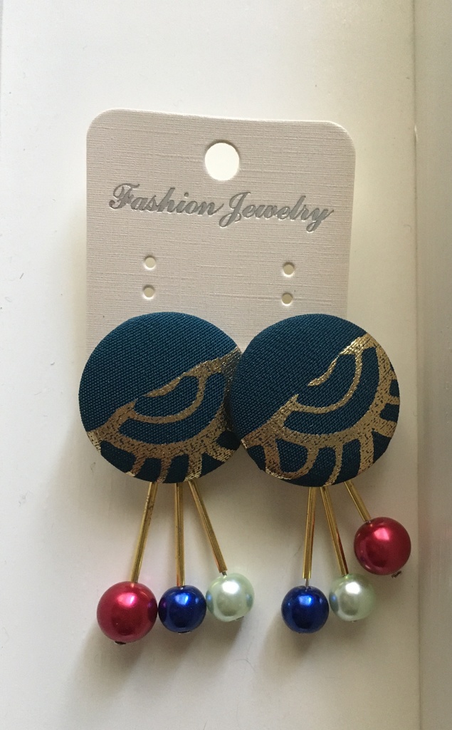 くるみボタン型イヤリング