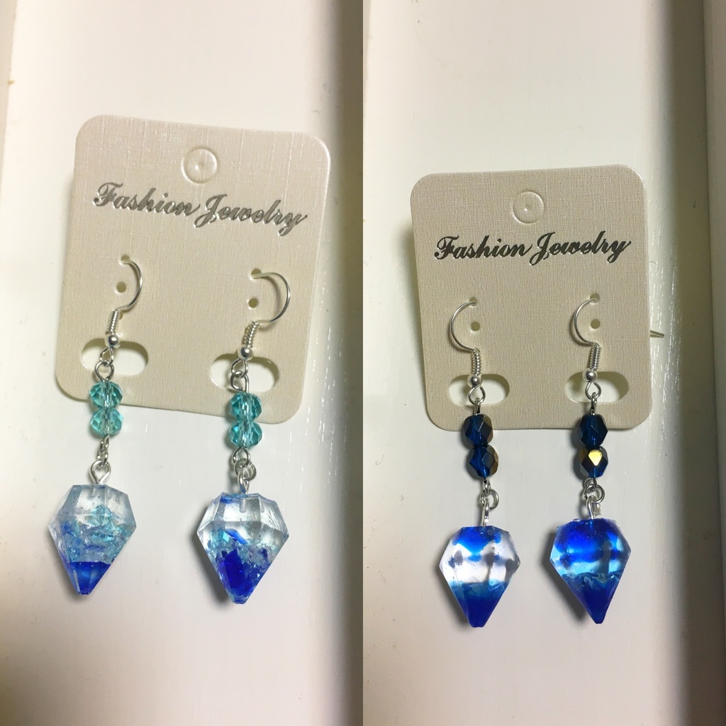 ダイヤ型ピアス