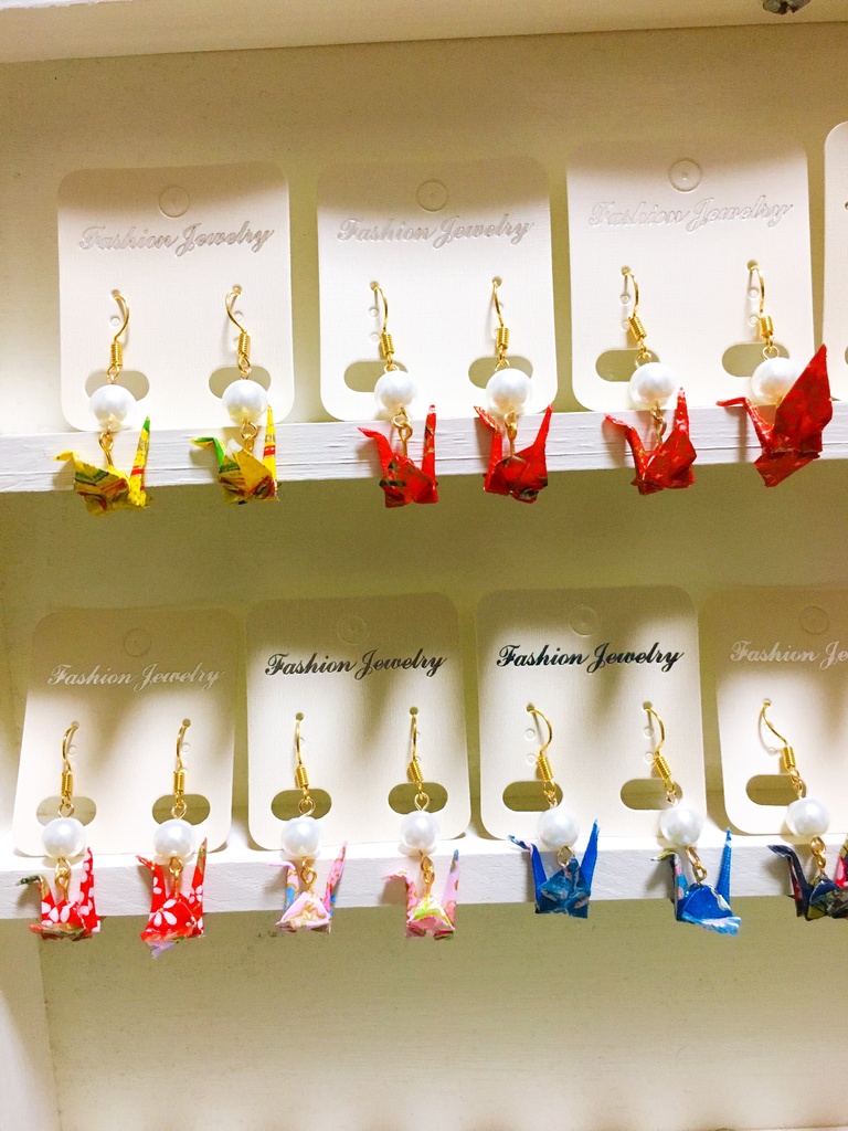 折り鶴ピアス