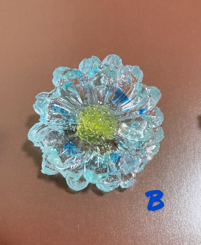 氷花のブローチ