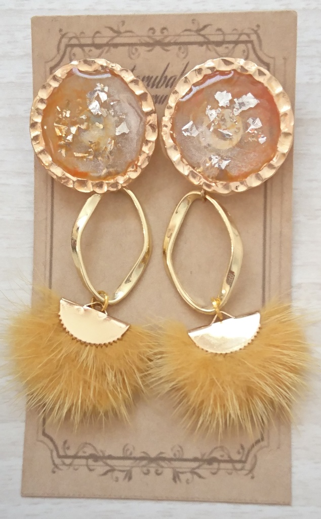 オオサカファーイヤリング・ピアス