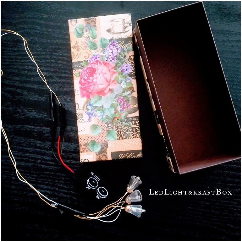 深い森の奥に佇むアトリエ-花と緑溢れる静かな空間で-