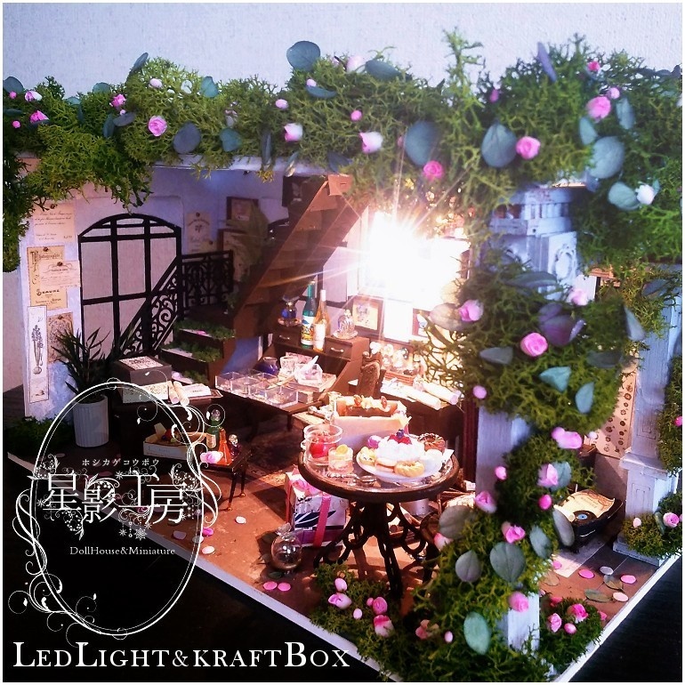 深い森の奥に佇むアトリエ-花と緑溢れる静かな空間で-