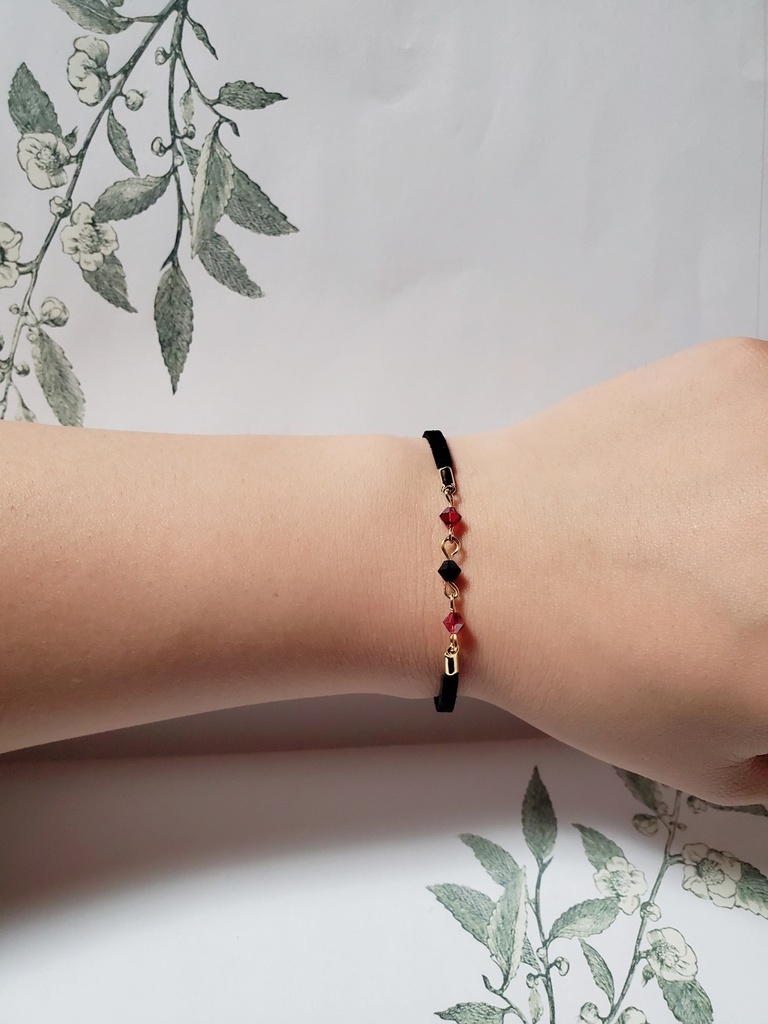 スエード紐ブレスレット(天谷奴零)