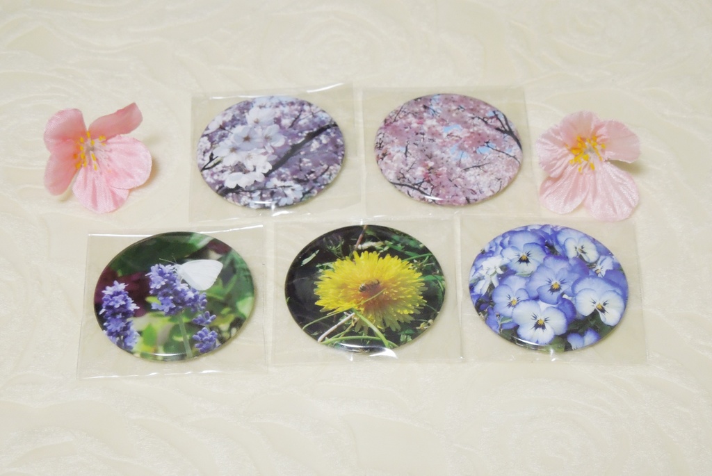 花の写真 44mm缶バッジ