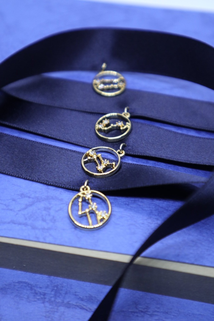 星座チョーカー