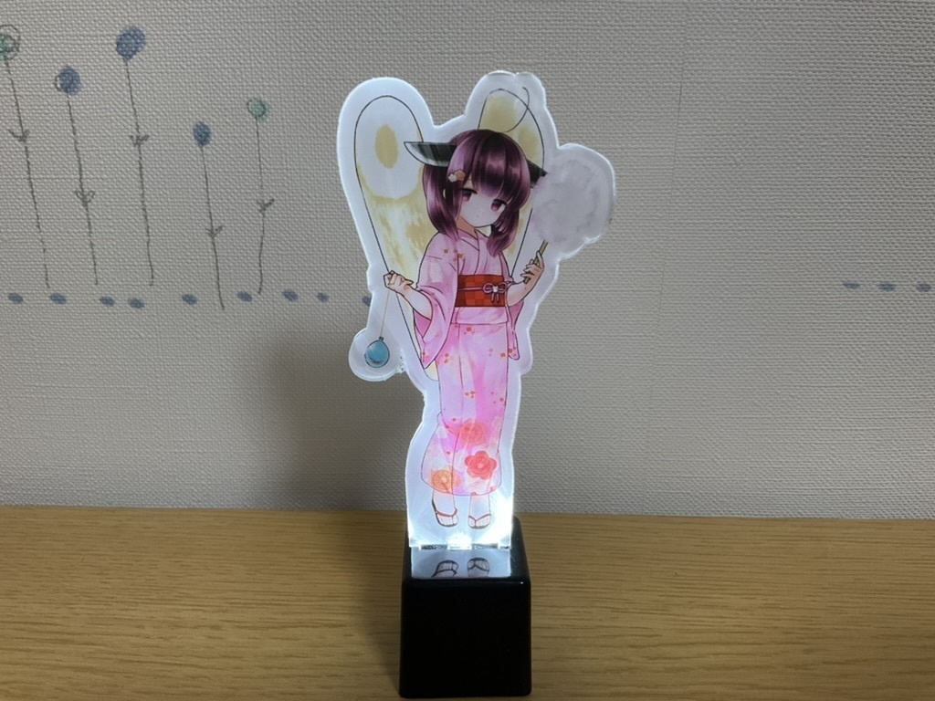 きりたん光るアクリルフィギュア（おまけつき）＊品質担保できなかったためお安く提供