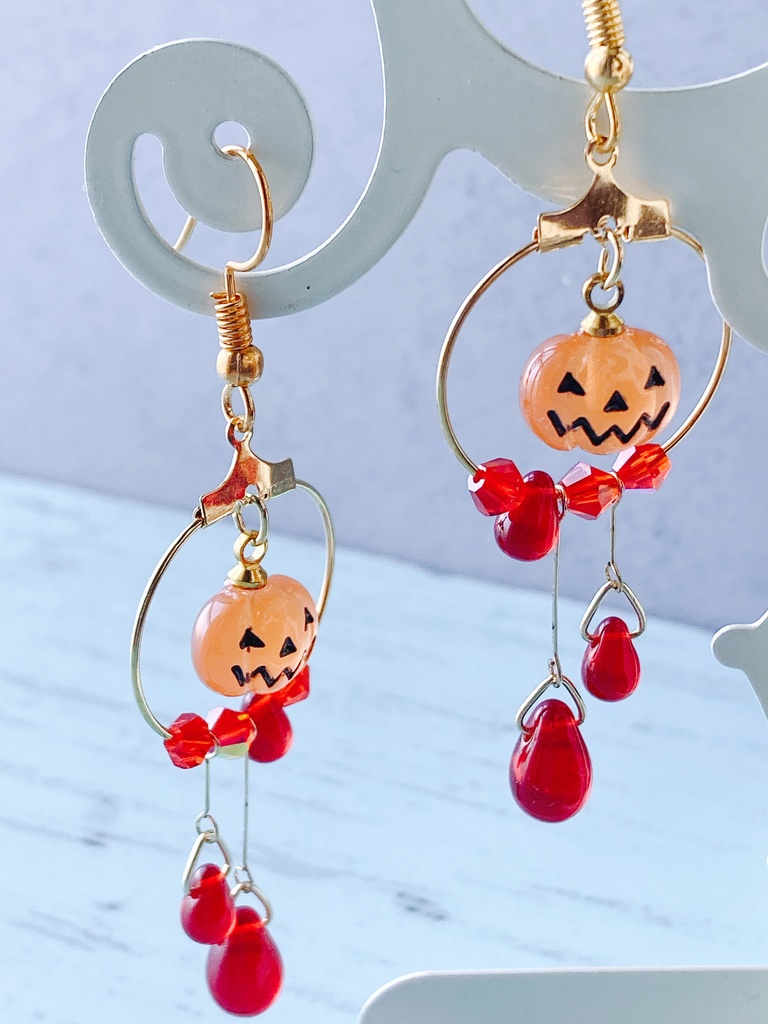 ハロウィンピアス