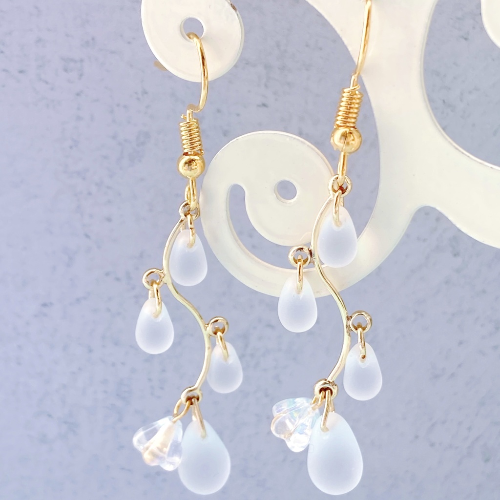 冬のしずくのピアス