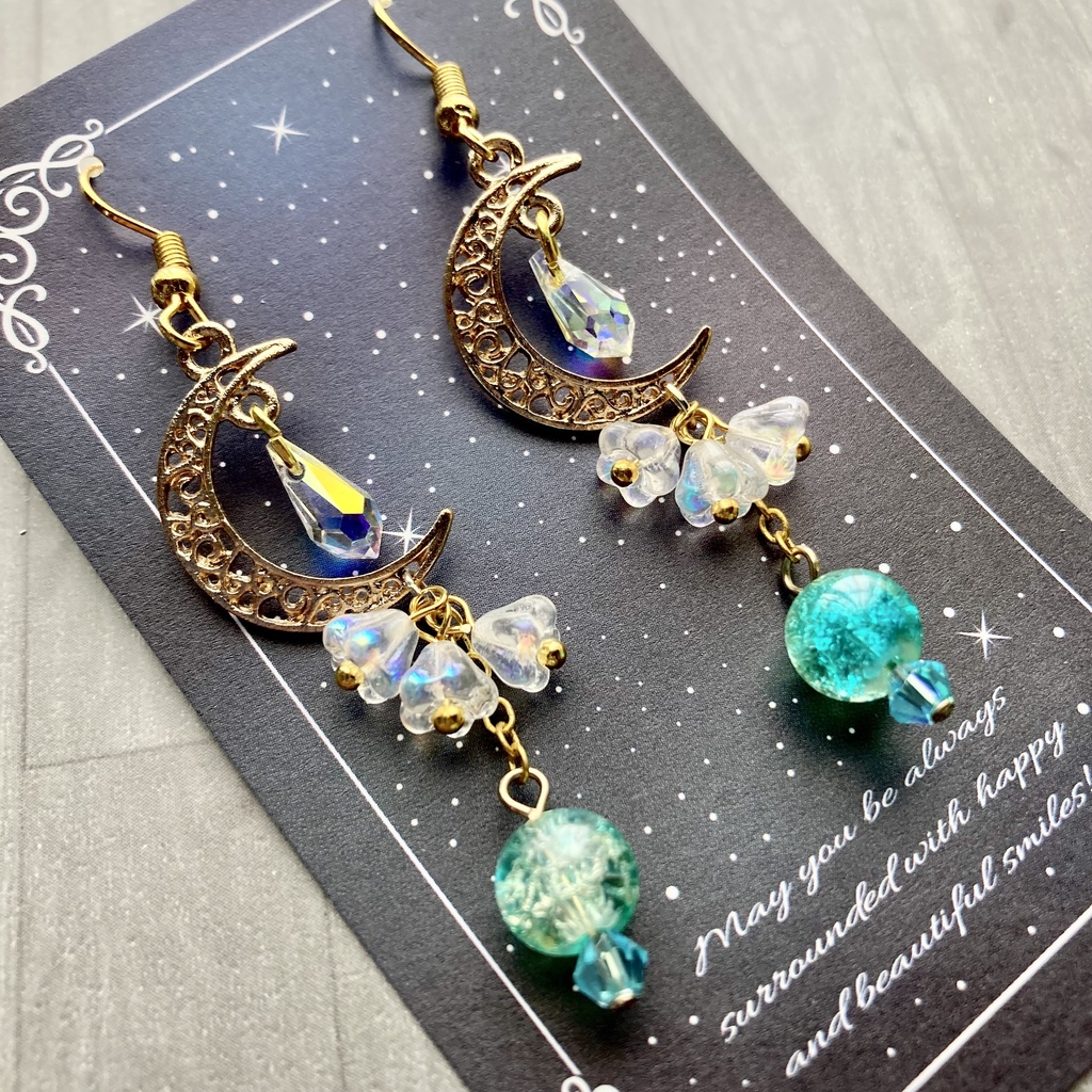 白夜月のピアス