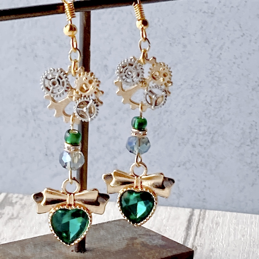 歯車とハートのピアス(グリーン)