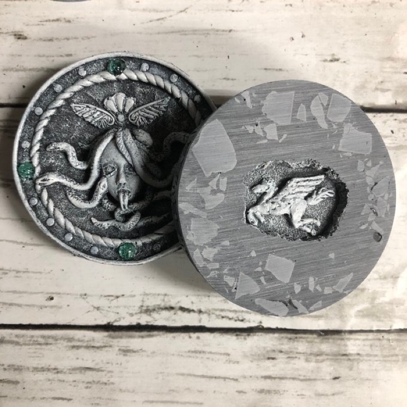 メデューサペーパーウェイト