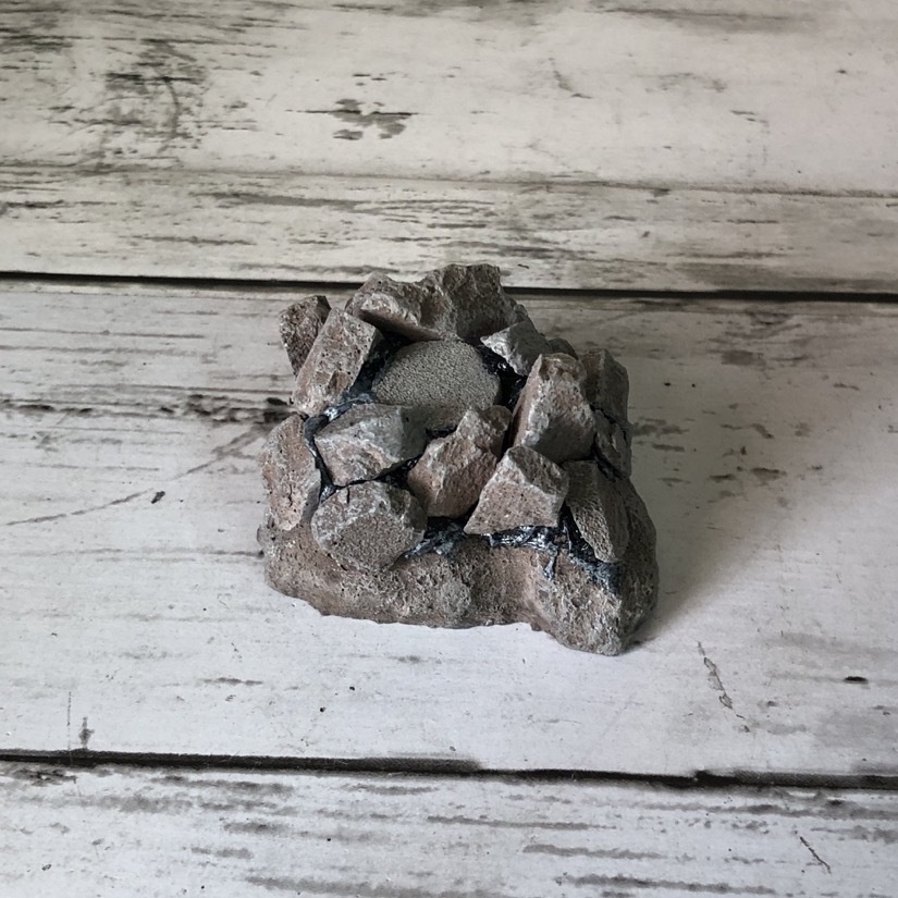 A1剣を刺せる岩ガーデンカラー