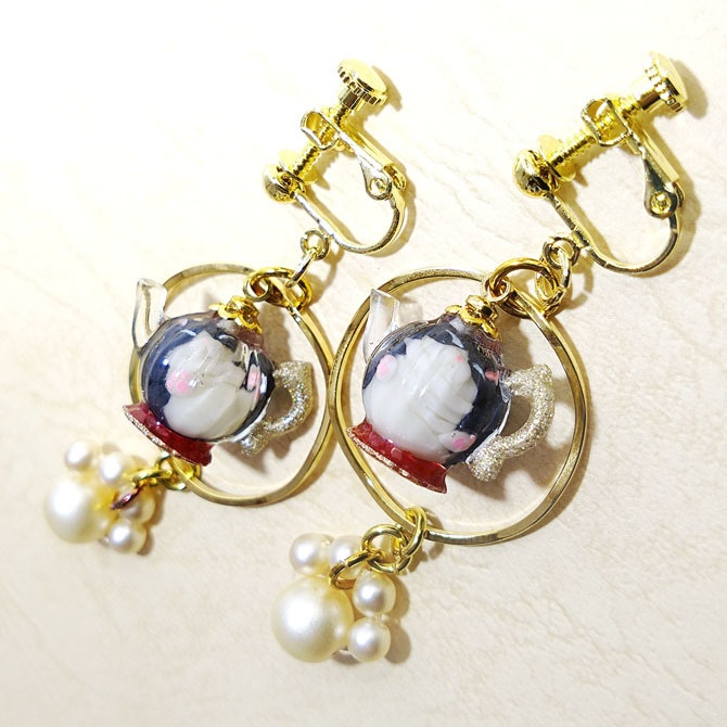 猫は液体|耳飾り