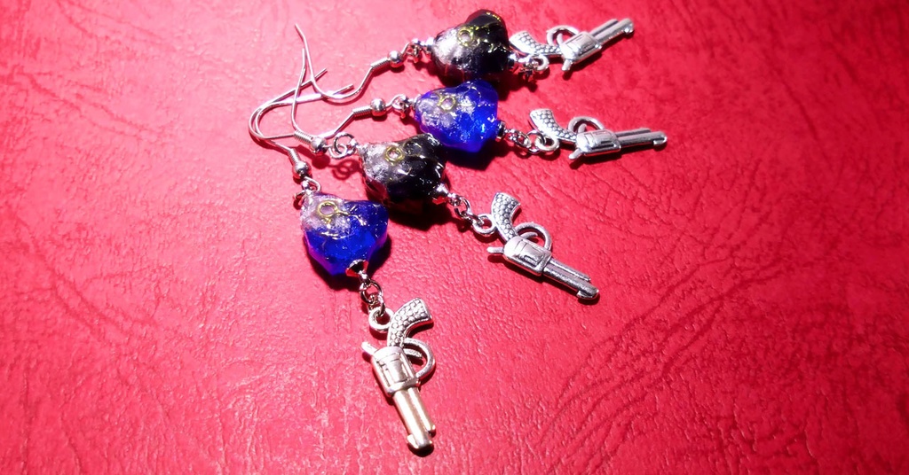 銃創ハート｜耳飾り