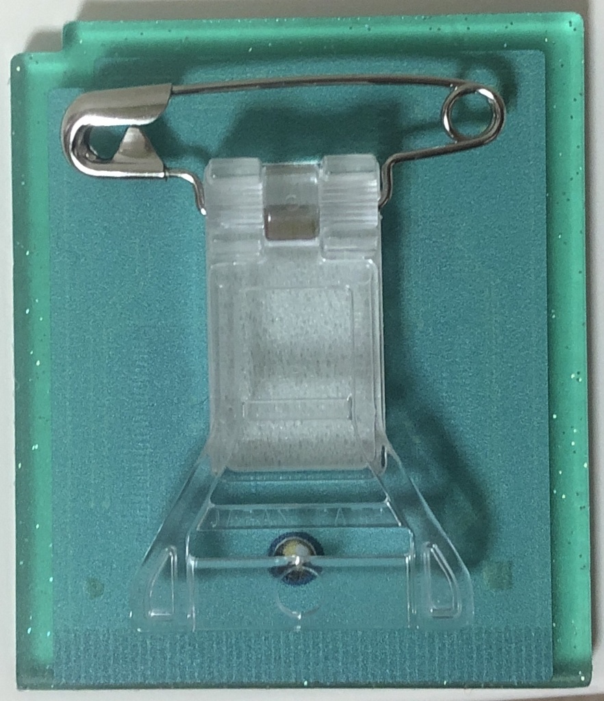 『BLOODXBLESS』GB風バッジ