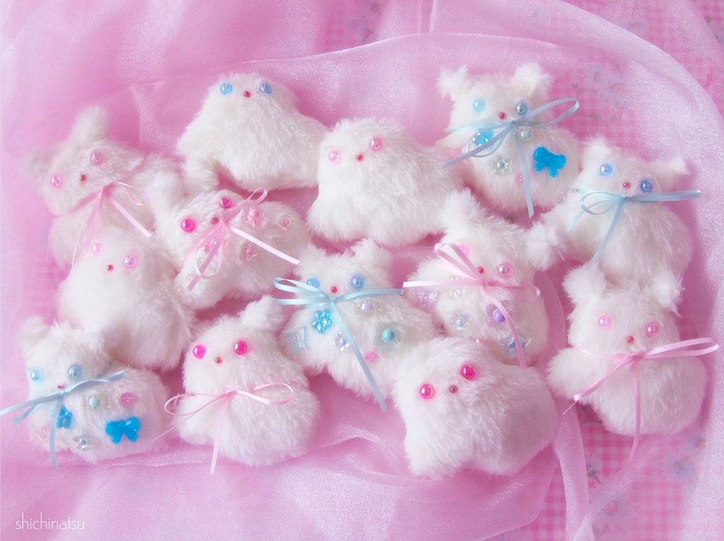 ぬいぐるみ「ぷわ」