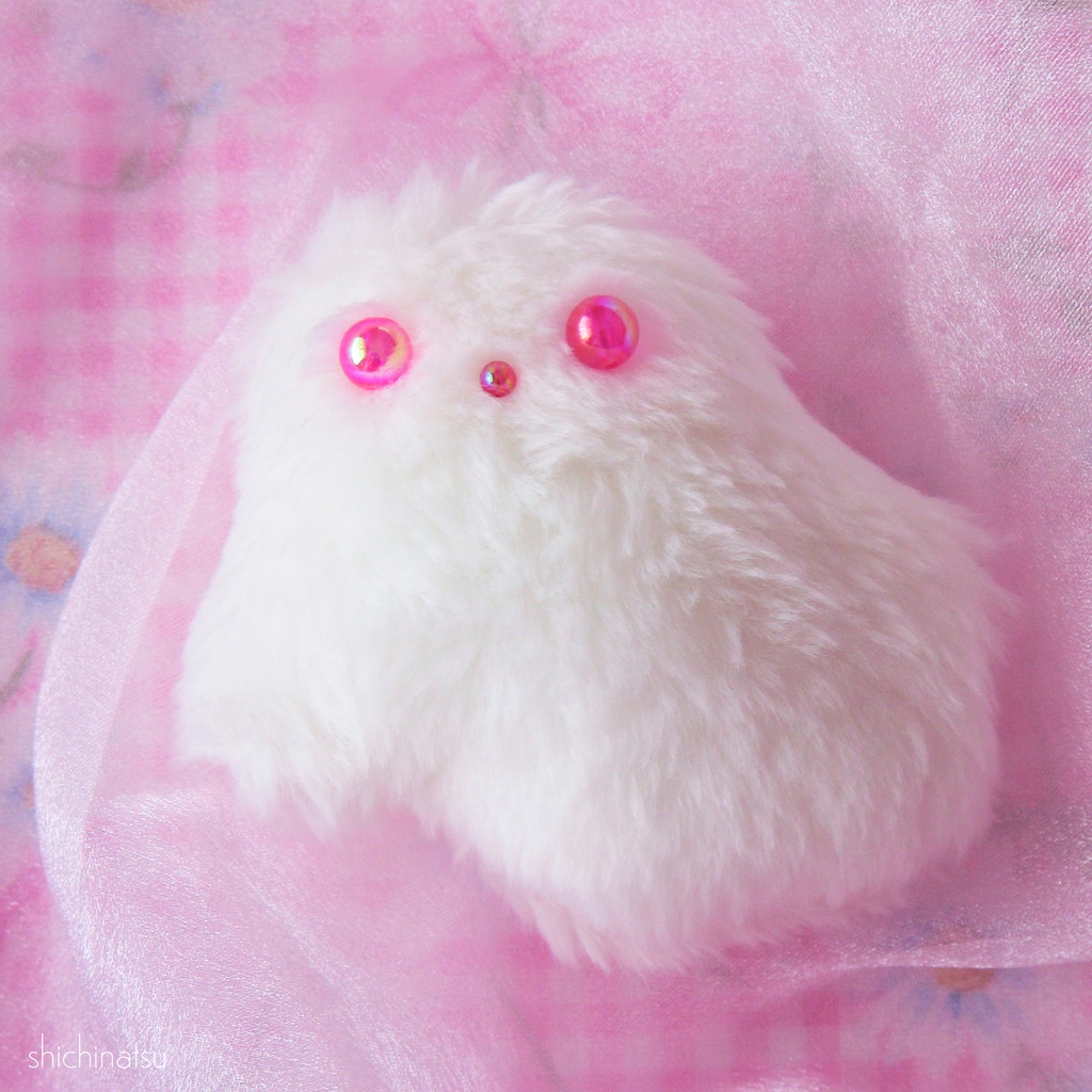 ぬいぐるみ「ぷわ」