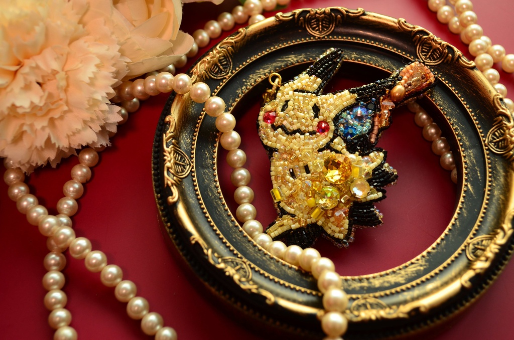 【キーホルダー】ミミッキュ(Lサイズ)【ビーズ刺繍】