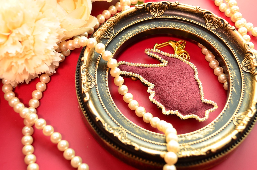 【キーホルダー】ミミッキュ(Mサイズ)【ビーズ刺繍】