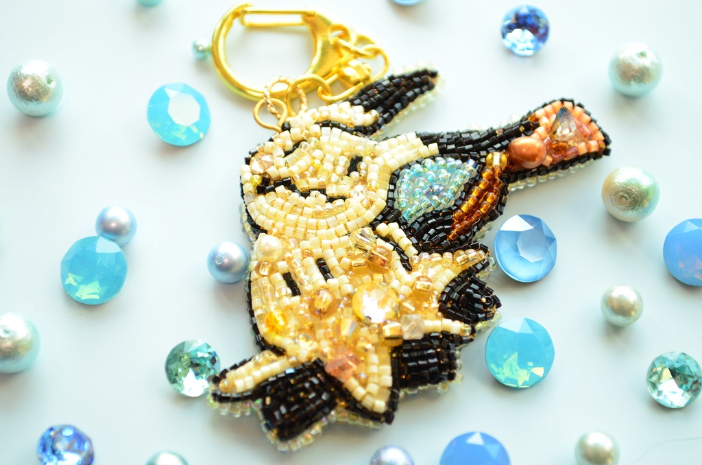 【キーホルダー】ミミッキュ(Mサイズ)【ビーズ刺繍】