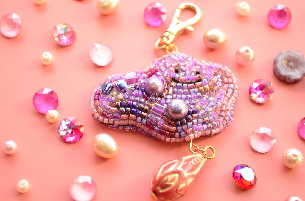 【キーホルダー】メタモン②【ビーズ刺繍】