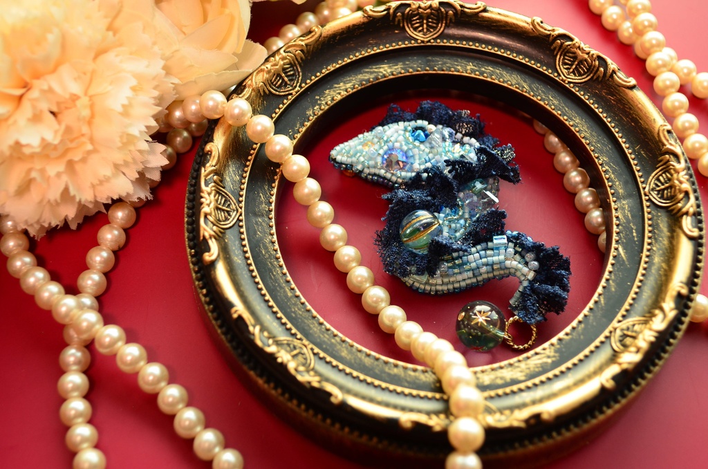 【ブローチ】うつぼ①【ビーズ刺繍】