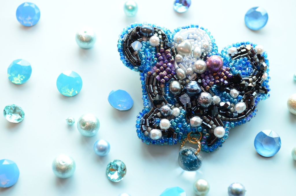 【ブローチ】たこ【ビーズ刺繍】