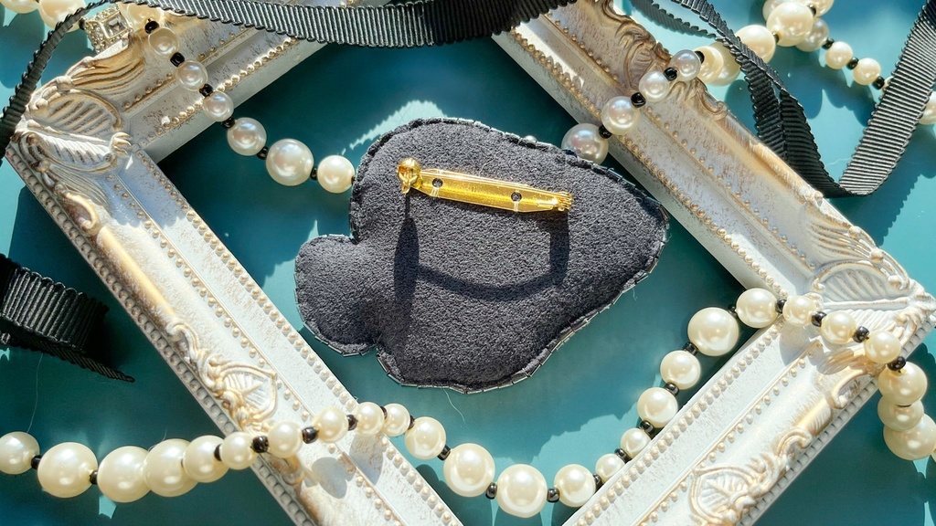 【ビーズ刺繍】タテジマキンチャクダイ【ブローチ】