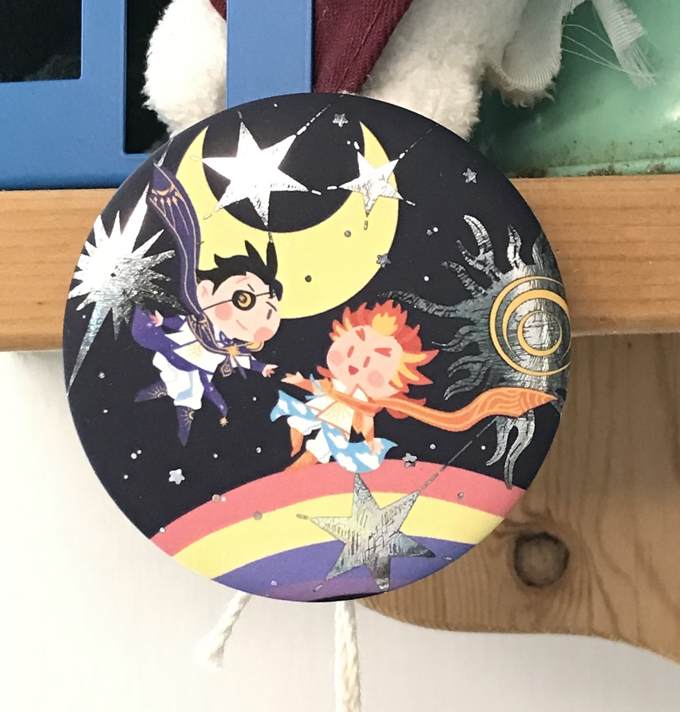 銀箔ベルベット缶バッチ