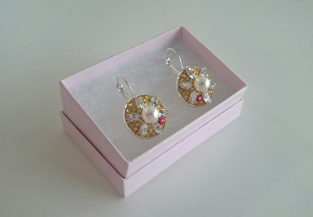 小狐丸イメージピアス