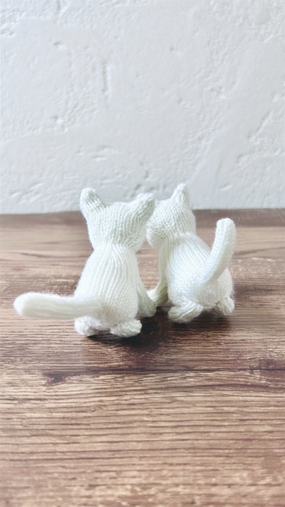 あみるのぼうぐるみ|おすわりこねこ|日本式編み図|あみぐるみパターン|手のひらサイズ|NOT AI