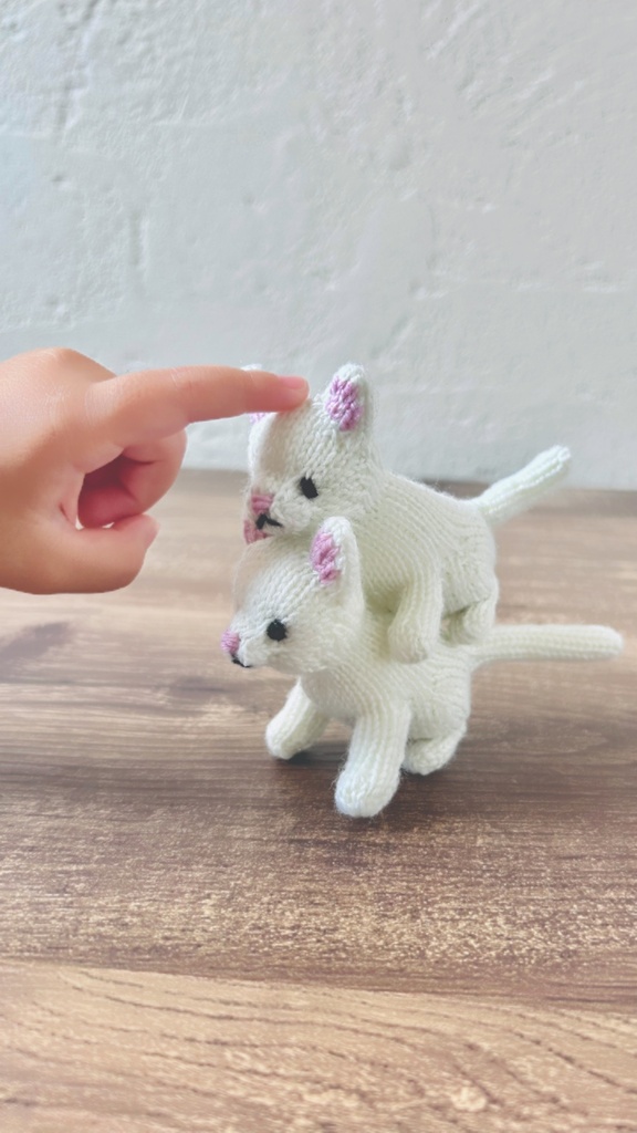 あみるのぼうぐるみ|おすわりこねこ|日本式編み図|あみぐるみパターン|手のひらサイズ|NOT AI
