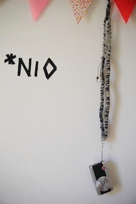 デニム裂き布ネックストラップ