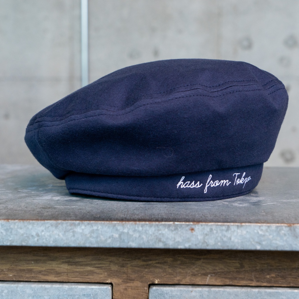 刺繍ロゴベレー帽 なめらかスウェード仕立て◎