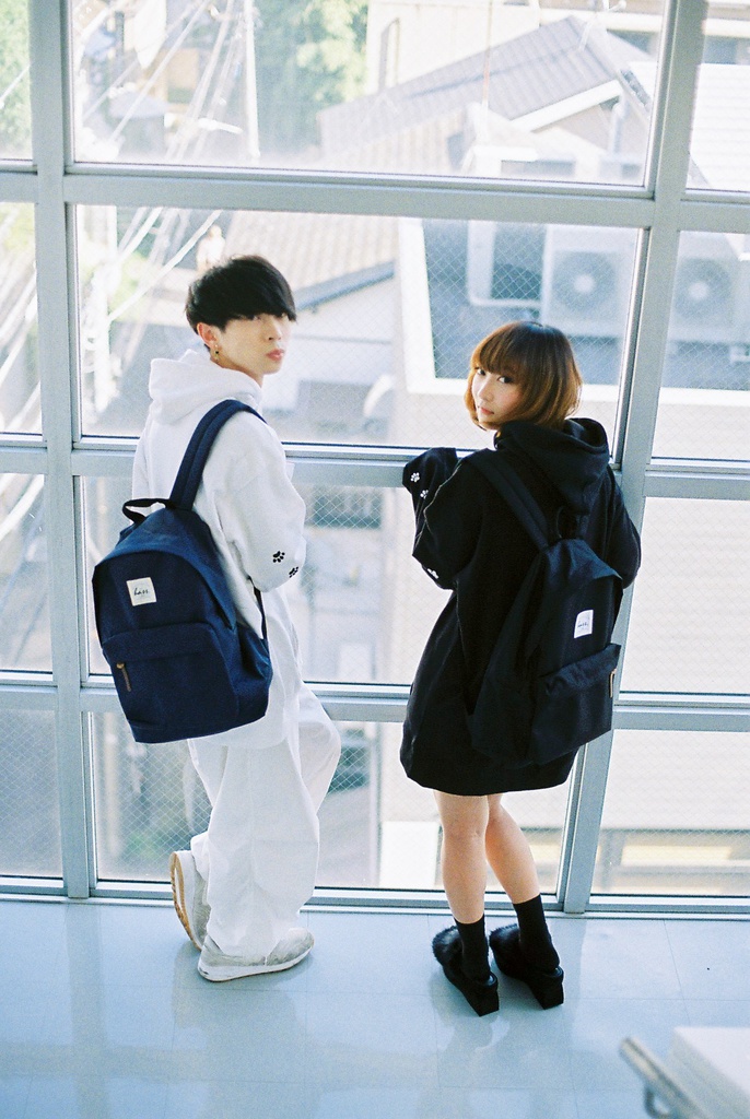 背面ポケットリュック 軽くてシンプル◎通学にも