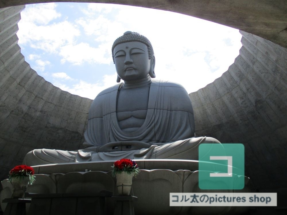 大きなオブジェのある風景①10枚・1セット