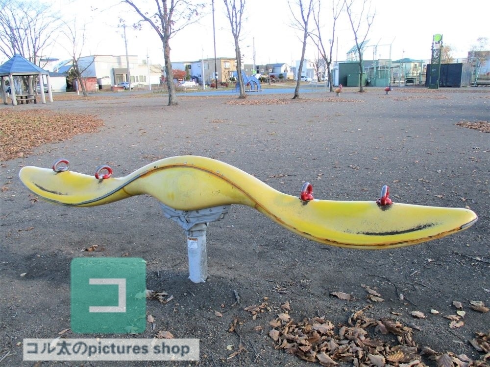 公園の風景(遊具)①10枚・1セット