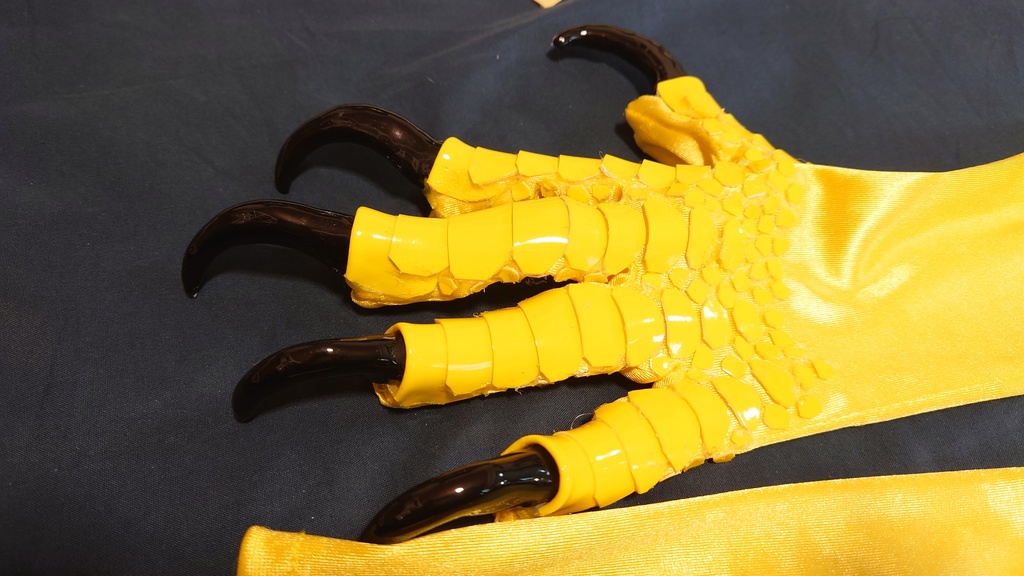 猛禽人外のおてて