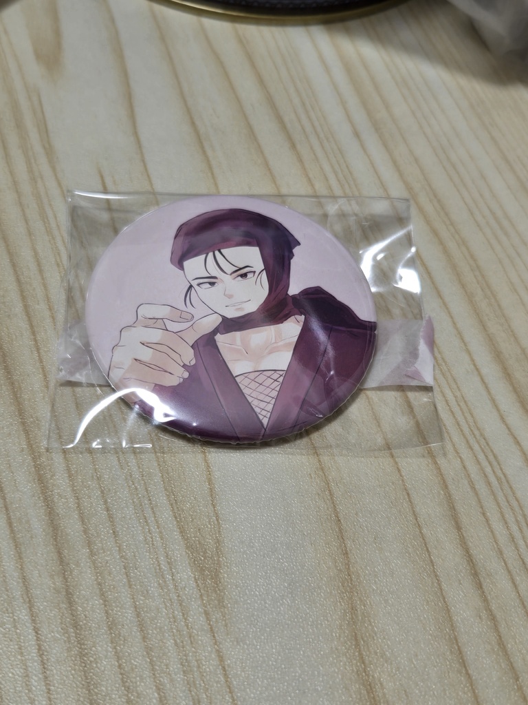 なでなで缶バッジ　56mm
