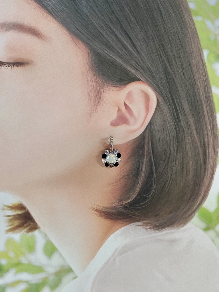 刀剣男士イメージ ビジューピアス/イヤリング 『閃々』