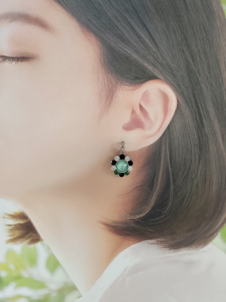 刀剣男士イメージ ビジューピアス/イヤリング 『閃々』