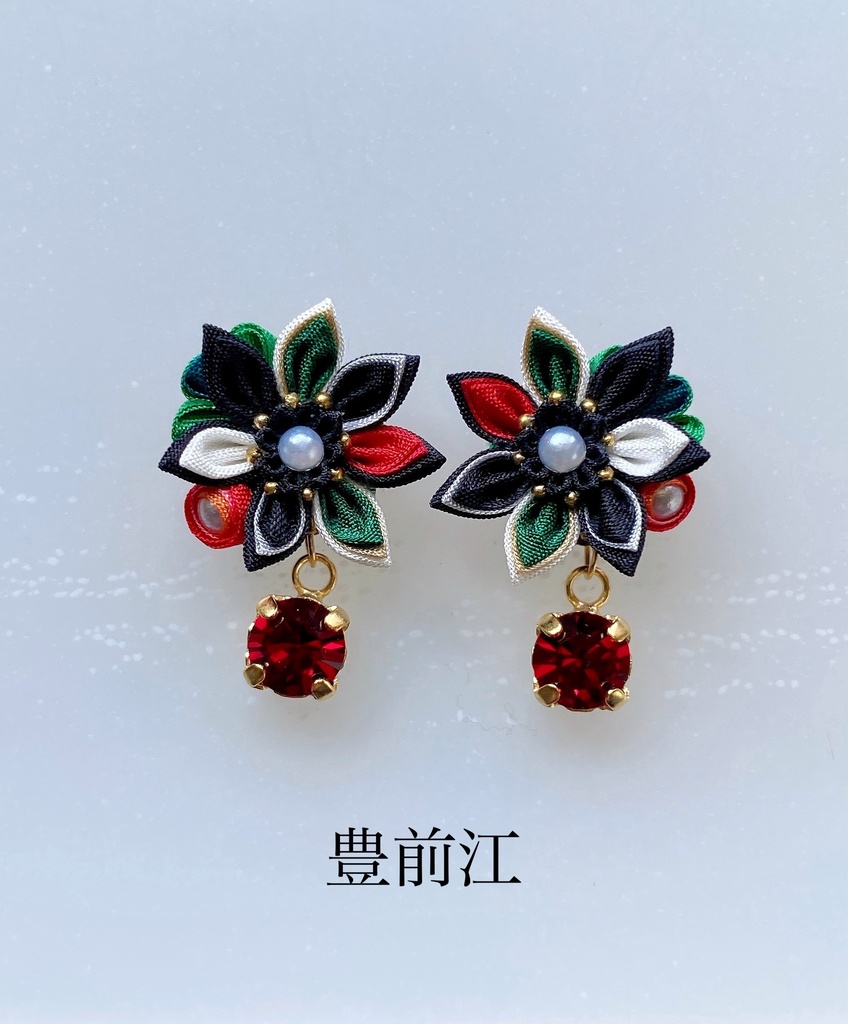 刀剣男士イメージ つまみ細工 小さなお花ピアス/イヤリング (改) 其の伍