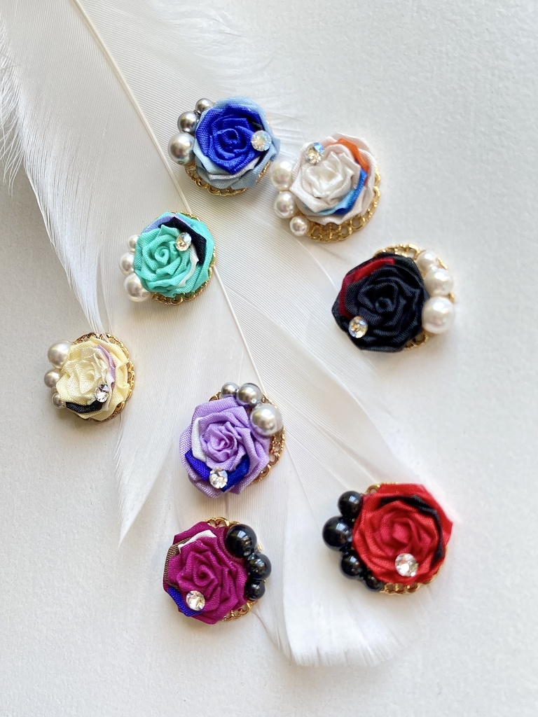 刀剣男士イメージ つまみ細工 小さなお花(薔薇)ピアス/イヤリング (イヤーカフ付き)