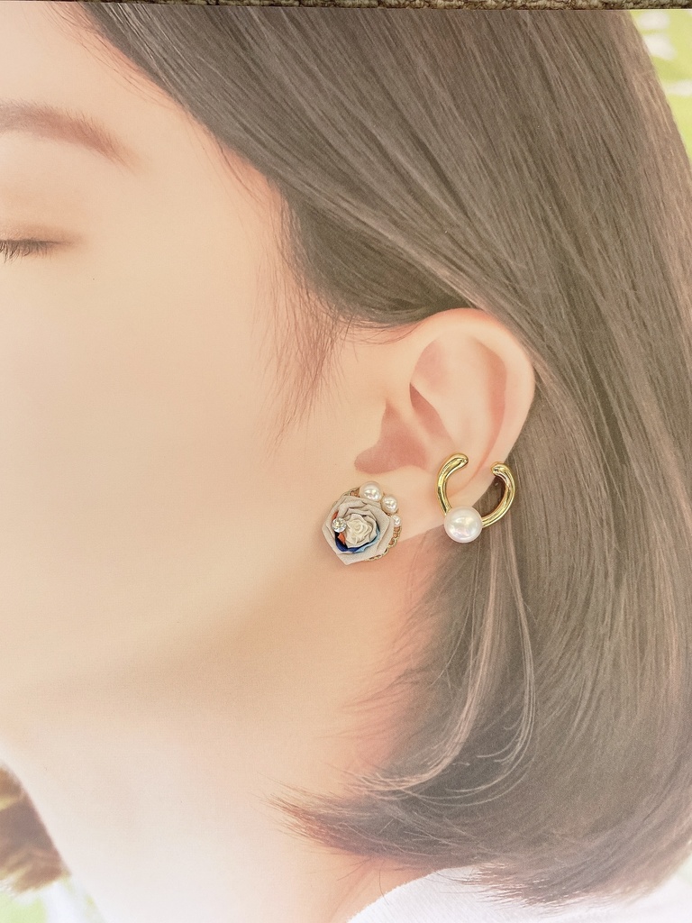 刀剣男士イメージ つまみ細工 小さなお花(薔薇)ピアス/イヤリング (イヤーカフ付き)